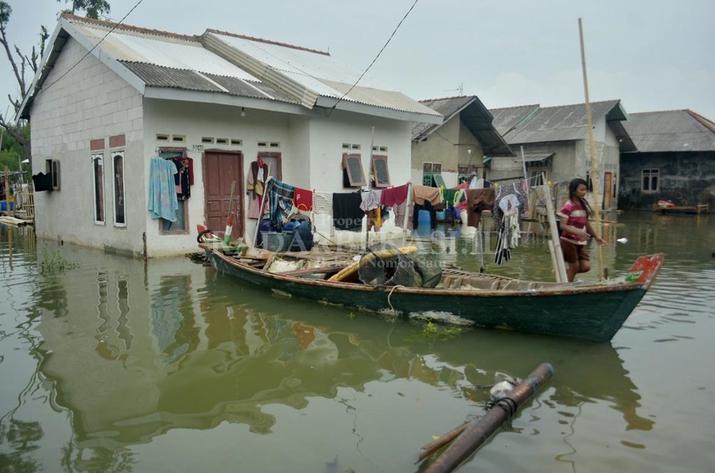 3.589 KK Terendam Banjir Rob di Muara Gembong