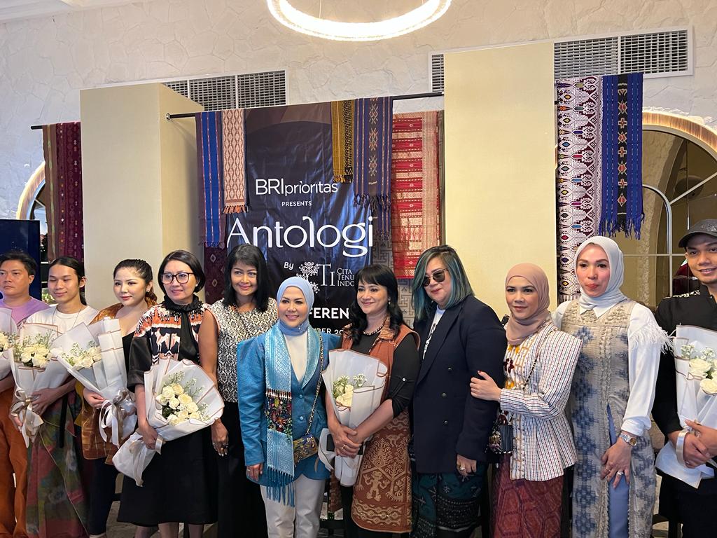 Dukung Industri Kreatif, BRI Kolaborasi dengan Cita Tenun Indonesia Garap Pameran ANTOLOGI   