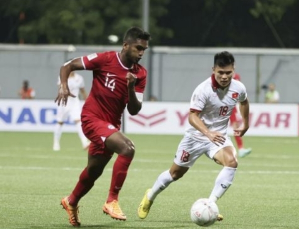 Singapura Tahan Imbang Vietnam, Rumput Stadion Jadi Kambing Hitam