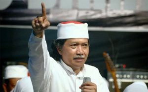 Trending Topic Cak Nun Minta Maaf ke Jokowi dan Luhut, Katanya Kesambet