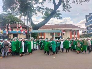 Puluhan Jamaah Khilafatul Muslimin Geruduk Pengadilan Negeri Kota Bekasi, Ini Tuntutannya