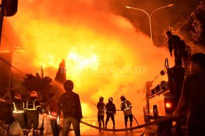 Gegara Puntung Rokok, Rumah Terbakar