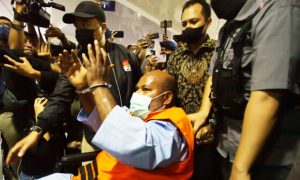 KPK Kembali Bantarkan Penahanan Lukas Enembe ke RSPAD