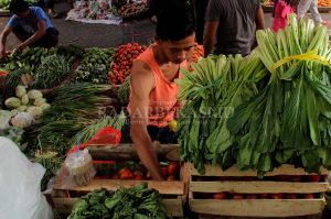 Pedagang dan Pembeli Mengeluh Harga Bahan Pokok Naik