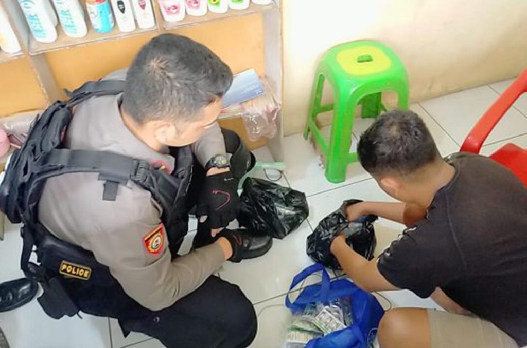 Polisi Sita Ribuan Butir Obat Keras