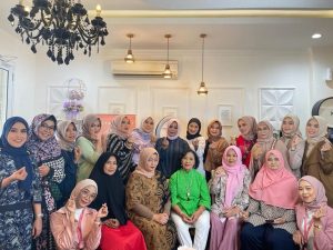 Skin Session Crystallure dan Beauty Class Instaperfect bersama Ibu-ibu Arisan