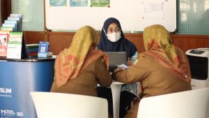 Yayasan Al Muslim Menumbuhkan Sikap Saling Positif di Kalangan Pegawai