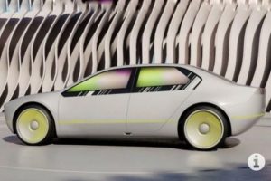 BMW Kenalkan Mobil Canggih Dapat Berubah Warna