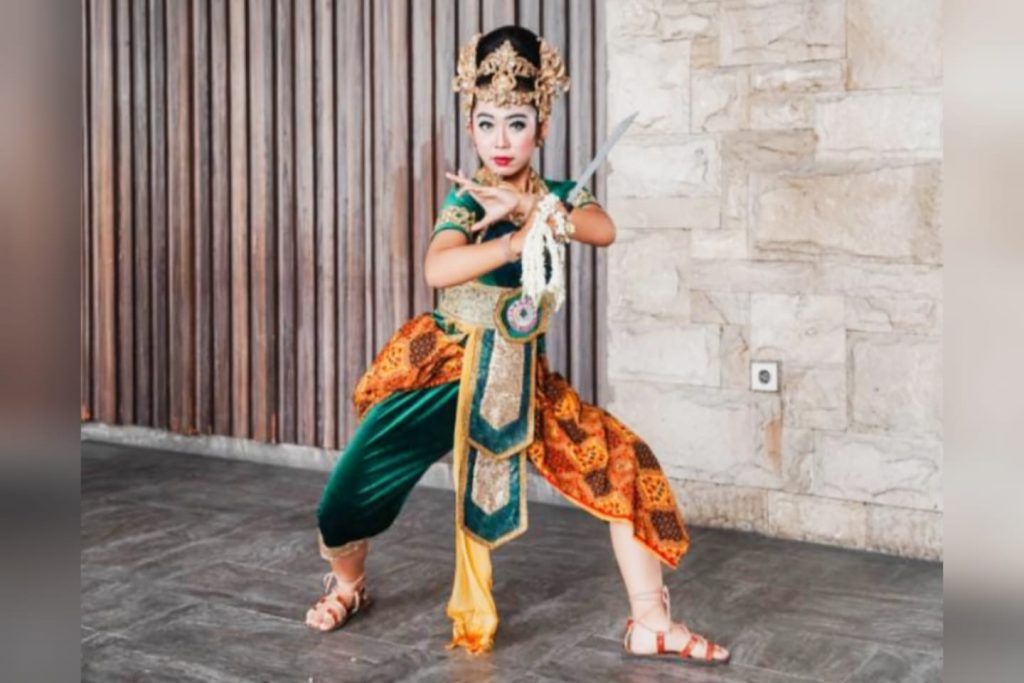 Belajar Tari Jaipong sejak SD