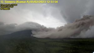Gunung Semeru Erupsi, Masyarakat Diimbau Tidak Beraktivitas di Radius 5 KM