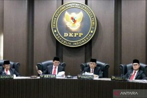 DKPP Sidangkan Kasus PKR, Periksa Anggota KPU dan Bawaslu RI