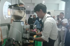 Puluhan Pemuda Ikuti Workshop Barista