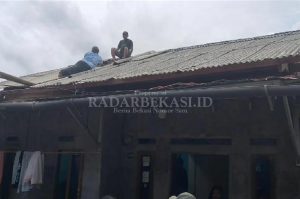 Puluhan Rumah Porak Poranda Disapu Puting Beliung