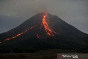 Gunung Merapi Keluarkan 194 Kali Gempa Guguran, Status Level 3
