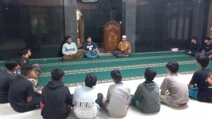 Fokus Hidupkan Masjid Ketimbang Balap Liar