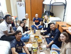 Tanpa Kolek, Gorengan dan Lontong, Mahasiswa Indonesia Buka Puasa di Rusia Cukup 2 Menu Ini