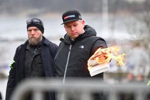 Awal Ramadan Politikus Swedia-Denmark Ini Mau Bakar Alquran, Inggris Meradang