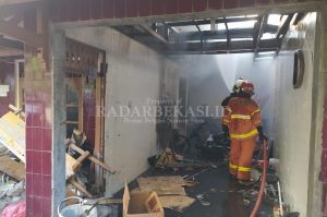 Satu Rumah Ludes Terbakar