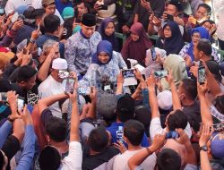 AHY Diserbu Warga Bekasi