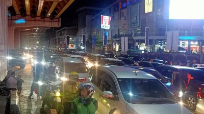 Lihat Nih, Arus Mudik di Kalimalang Mulai Meningkat