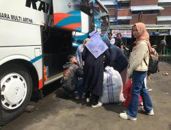 H-3 Lebaran 2023, 3.445 Pemudik Berangkat dari Terminal Bus Bekasi
