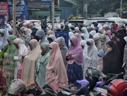 Ribuan Jemaah Muhammadiyah Kabupaten Bekasi Salat Idulfitri di Metland Tambun
