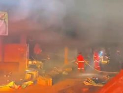 Malam Takbiran, Satu Ruko di Pondokgede Terbakar