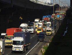 Pemerintah Dorong Diskon Tiket Pesawat dan Tol Lebih Besar Saat Arus Mudik dan Balik Lebaran 2025