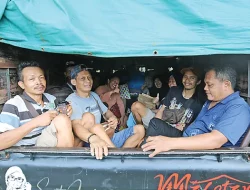 Mudik Lebaran Naik Pikap ke Kampung Halaman, 13 Orang Patungan Ongkos Mobil Sampai Bensin