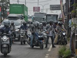 Pemudik Dihadang Debt Collector di Jalan