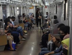 Penumpang Kereta Wajib Gunakan Masker