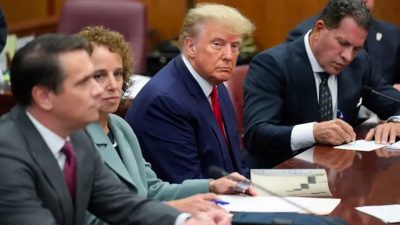 Donald Trump Jadi Tahanan Kasus Tutup Mulut Bintang Film Dewasa