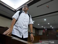 Pembebasan Anas Urbaningrum Mundur Sehari