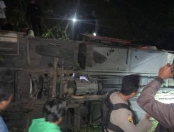 Bus Berpenumpang 30 Santri Jatuh ke Jurang di Sulteng, Segini Korbannya