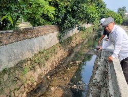 Ketua DPRD Kota Bekasi Sidak Progres Perbaikan Tanggul Jebol di Perumahan Duta Indah, Jatimakmur