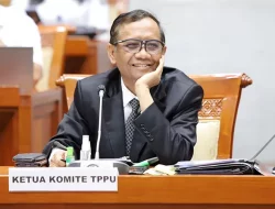 Mahfud Sebut Putusan Syarat Batas Usia Cakada Cacat Etik, Moral, dan Hukum