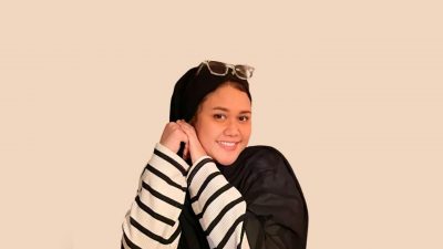 Kacamata Blushing, Fokus Jual Kacamata Optik Tembus 400 Pcs Per Hari!   