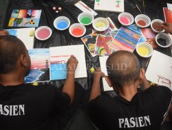 Mengenal Diri Lewat Melukis