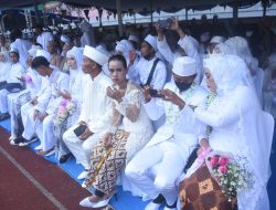 Lihat Nih, Wajah Peserta Nikah Massal 300 Pasang Pengantin di Stadion Patriot Candrabhaga Bekasi
