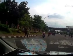 Waspada, ODGJ Lempar Batu ke Pengendara Mobil di Sekitar Kantor Pemkot Bekasi