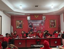 Pengurus dan Bacaleg PDIP Wajib Pasang Banner Ganjar Pranowo dan Megawati   