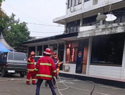 Mapolsek Bekasi Kota Terbakar!