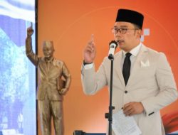 Bicara Figur yang Merepresentasikan Jawa Barat, Karim Suryadi Sebut Nama Ridwan Kamil
