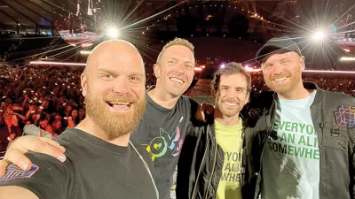 Fans Bola dan Coldplay Berebut Stadion GBK Usai FIFA Tunjuk Indonesia Tuan Rumah Piala Dunia U-17 2023