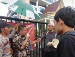 Didesak Usut Dugaan Korupsi Pengadaan Pompa Air Senilai Rp 18 M, Kejari Kota Bekasi Digeruduk Massa Pendemo