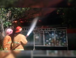 Aula Ponpes Annur Terbakar