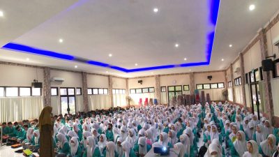 Mayoritas Lulusan SMK di Bekasi Memilih Bekerja
