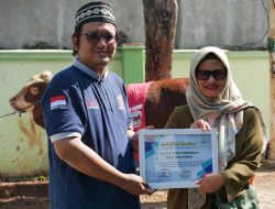 MTXL Axiata Salurkan Hewan Kurban untuk Masyarakat