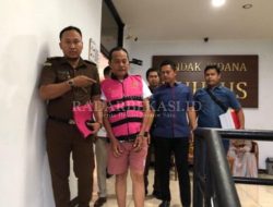 Pj Kades Tilep Ratusan Juta