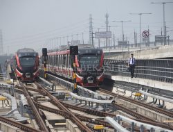 Penumpang Pertama Berangkat Hari Ini